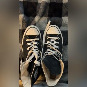black converse a little dirty but no faults are platform and a size 8.5